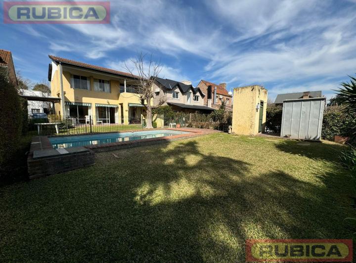 Casa · 156m² · 4 Ambientes · 1 Cochera
