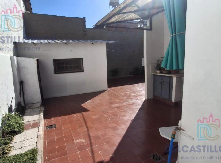 Casa · 200m² · 4 Ambientes · 1 Cochera