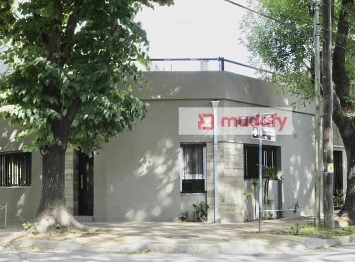 Casa · 140m² · 5 Ambientes · 1 Cochera