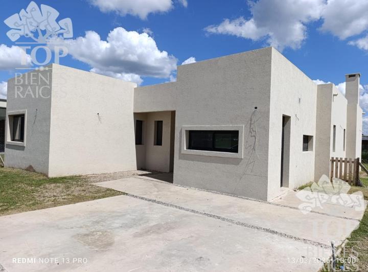 Casa · 150m² · 4 Ambientes · 1 Cochera