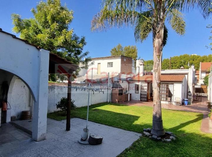 Casa · 135m² · 3 Ambientes · 4 Cocheras