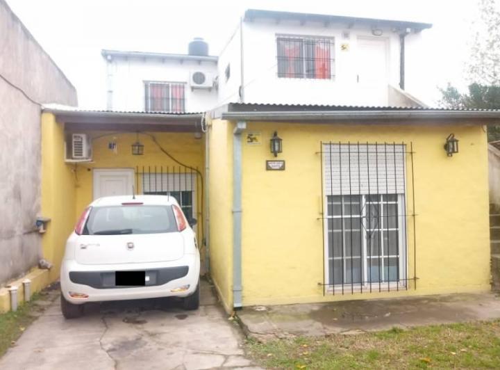 Casa · 310m² · 2 Dormitorios