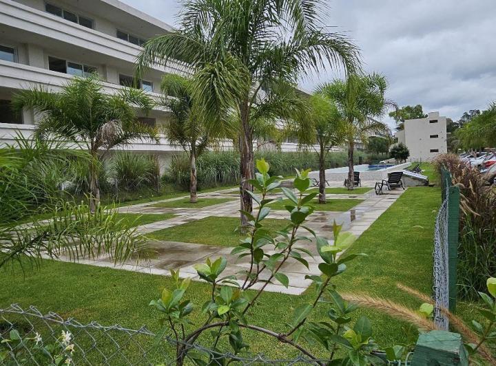 Casa · 106m² · 4 Ambientes · 2 Cocheras