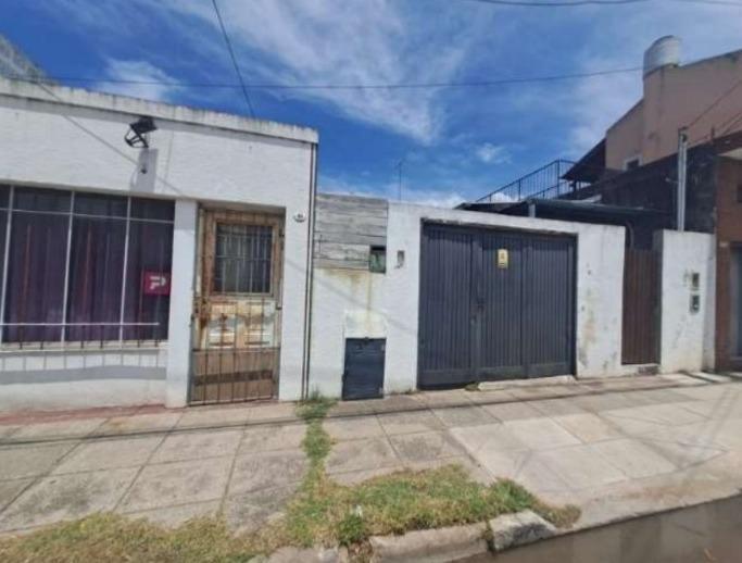 Casa · 123m² · 5 Ambientes · 1 Cochera