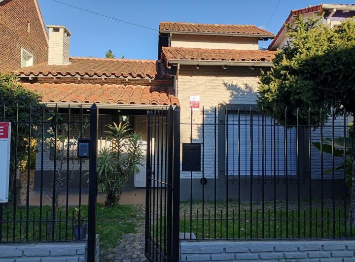 Casa · 170m² · 4 Ambientes · 2 Cocheras