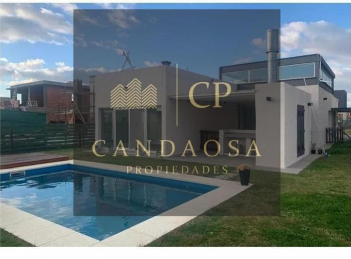 Casa · 160m² · 4 Ambientes · 2 Cocheras