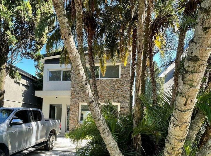 Casa · 170m² · 5 Ambientes
