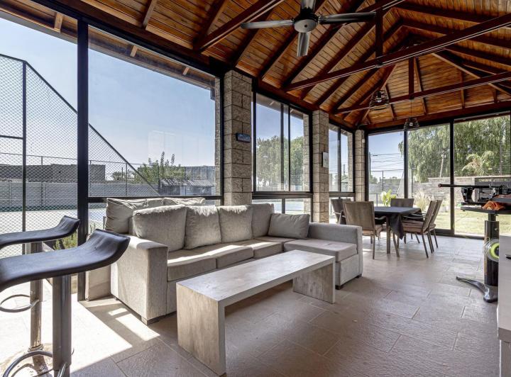 Casa · 1104m² · 4 Ambientes