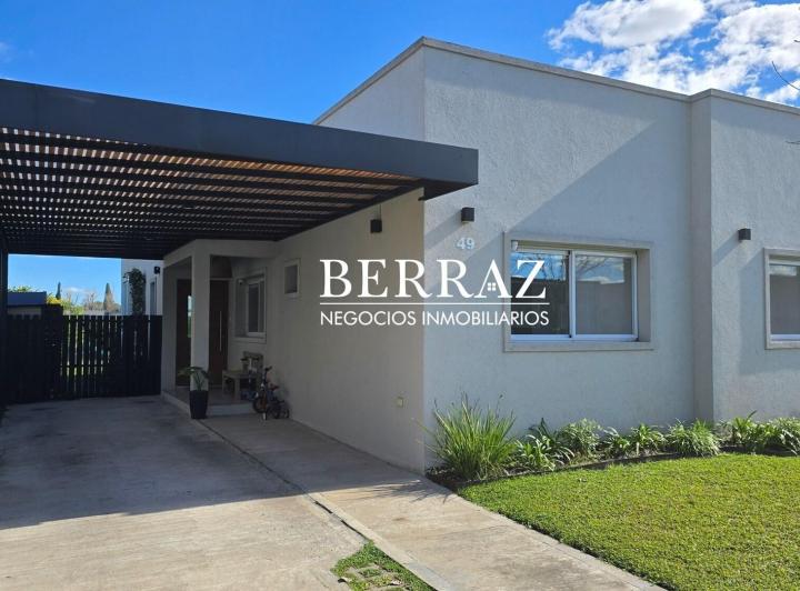 Casa · 130m² · 4 Ambientes · 2 Cocheras