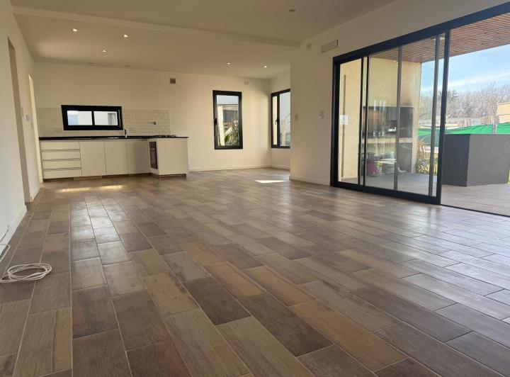Casa · 134m² · 4 Ambientes · 1 Cochera