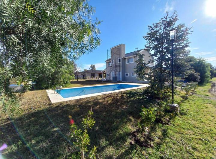 Casa · 70m² · 3 Ambientes · 1 Cochera
