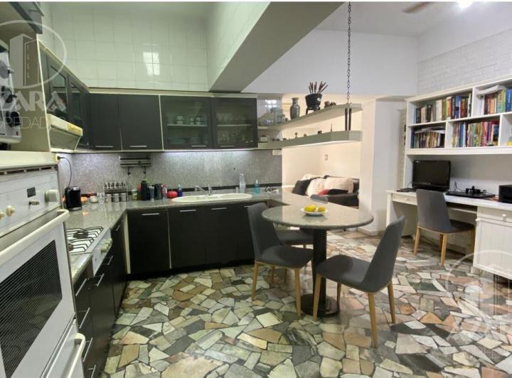 Casa · 152m² · 5 Ambientes · 1 Cochera