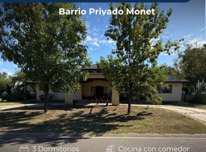 Casa · 235m² · 4 Ambientes · 2 Cocheras