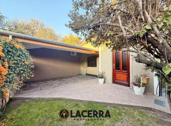 Casa · 90m² · 4 Ambientes · 1 Cochera