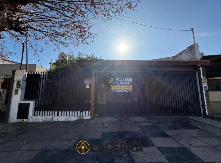 Casa · 150m² · 4 Ambientes · 2 Cocheras