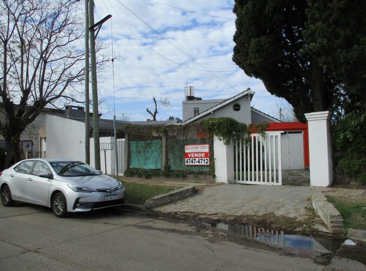 Casa · 109m² · 4 Ambientes · 2 Cocheras