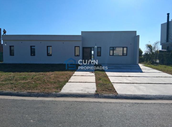 Casa · 153m² · 4 Ambientes · 4 Cocheras