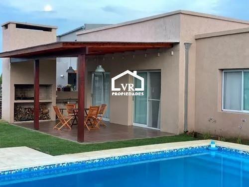 Casa · 160m² · 5 Ambientes