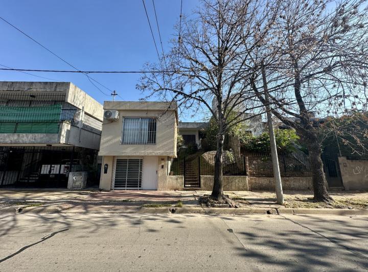 Casa · 170m² · 7 Ambientes