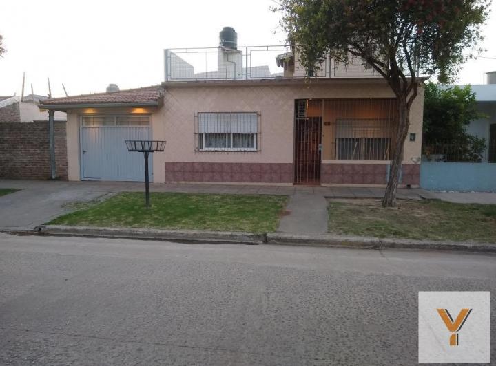 Casa · 80m² · 4 Ambientes · 1 Cochera