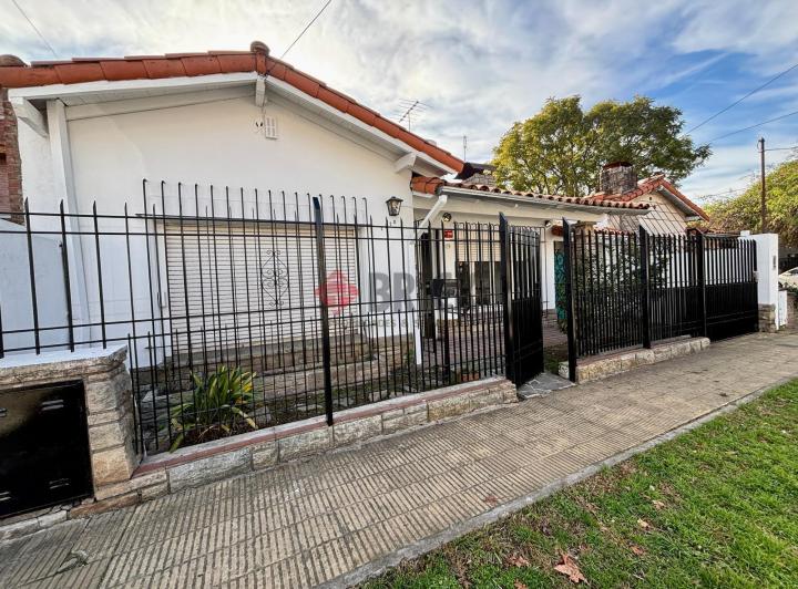 Casa · 123m² · 4 Ambientes · 1 Cochera
