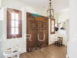 Casa · 250m² · 6 Ambientes · 1 Cochera