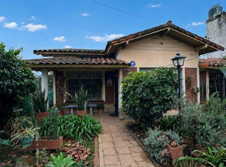 Casa · 112m² · 4 Ambientes · 1 Cochera