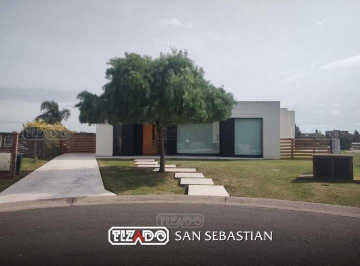 Casa · 143m² · 4 Ambientes · 1 Cochera