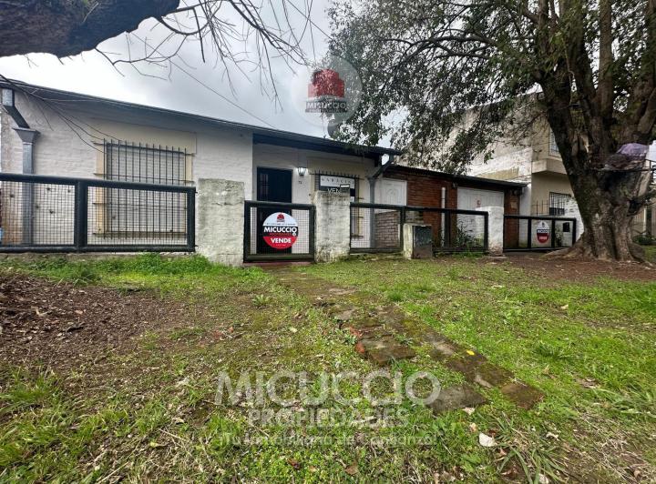 Casa · 130m² · 5 Ambientes · 1 Cochera