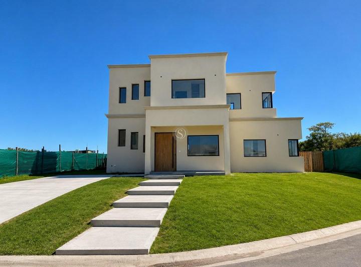 Casa · 142m² · 4 Ambientes