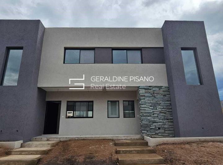 Casa · 121m² · 4 Ambientes