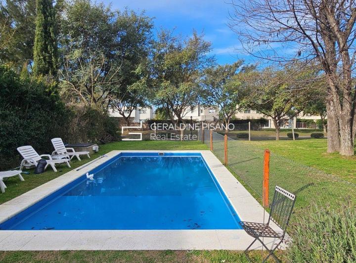 Casa · 160m² · 4 Ambientes · 1 Cochera
