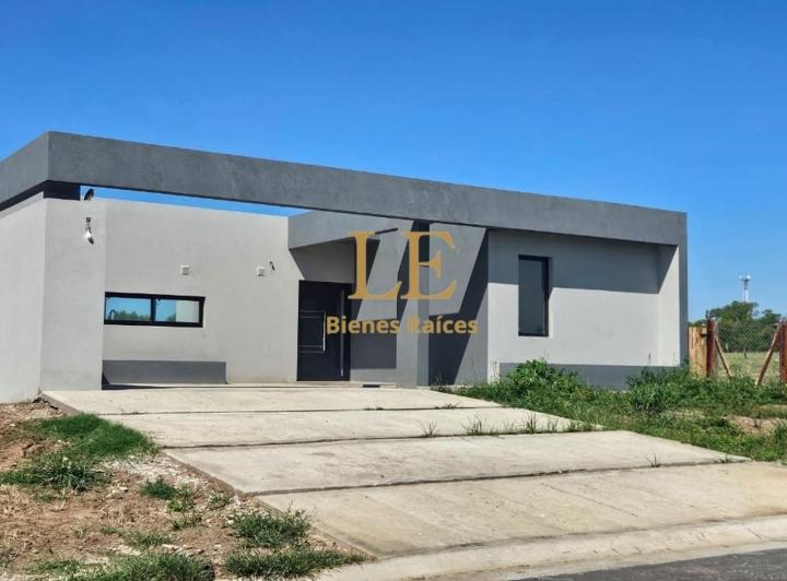 Casa · 155m² · 4 Ambientes · 2 Cocheras
