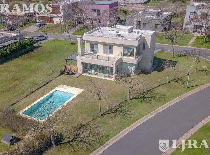 Casa · 170m² · 4 Ambientes