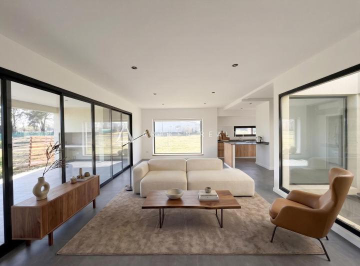 Casa · 160m² · 4 Ambientes
