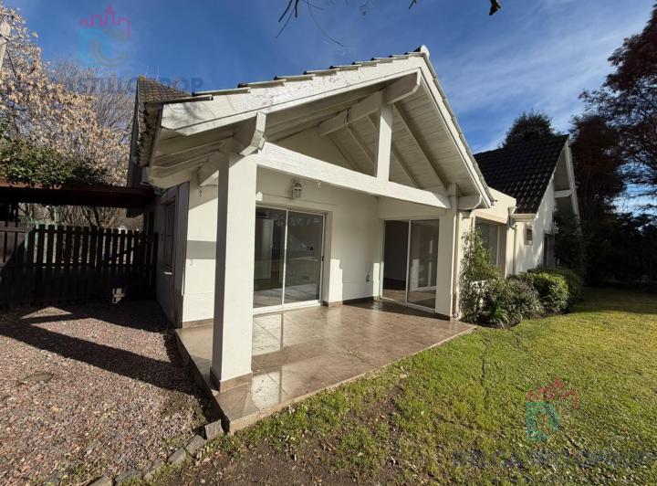 Casa · 150m² · 5 Ambientes · 2 Cocheras
