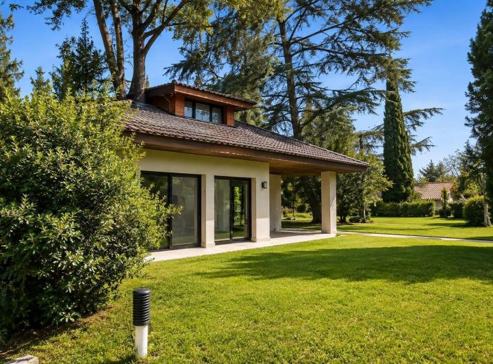 Casa · 230m² · 4 Ambientes · 1 Cochera