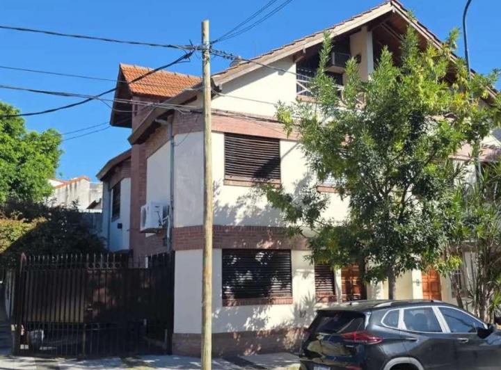 Casa · 116m² · 5 Ambientes · 1 Cochera
