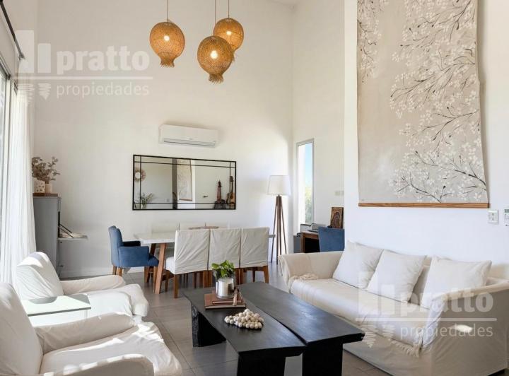 Casa · 175m² · 5 Ambientes · 5 Cocheras