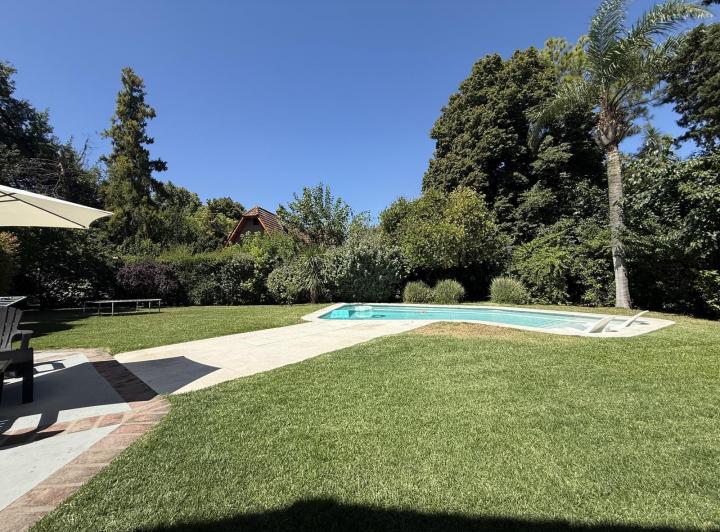 Casa · 287m² · 5 Ambientes · 2 Cocheras