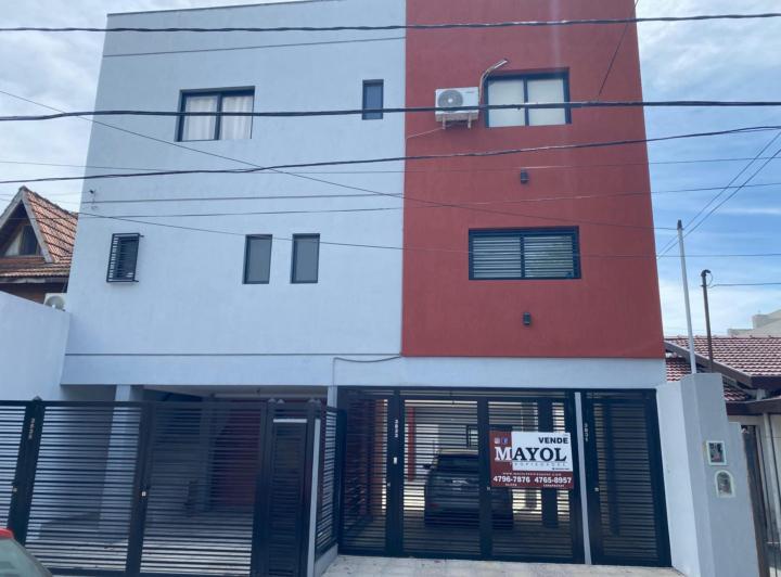 Casa · 115m² · 4 Ambientes · 1 Cochera