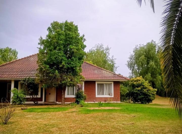 Casa · 140m² · 4 Ambientes · 4 Cocheras
