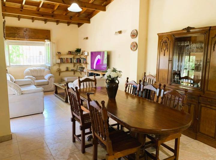 Casa · 105m² · 4 Ambientes · 2 Cocheras