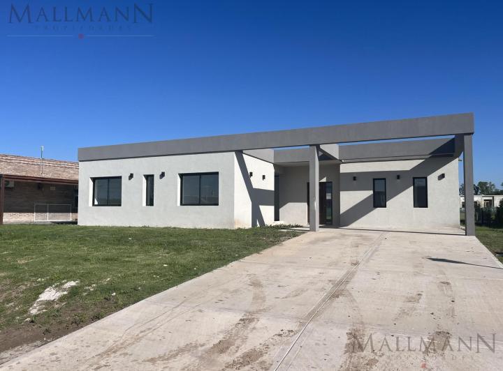 Casa · 170m² · 5 Ambientes · 2 Cocheras