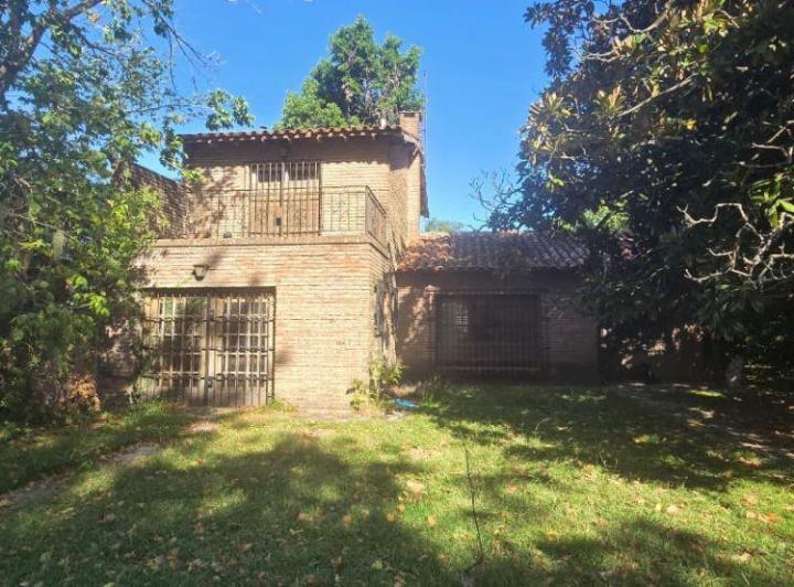 Casa · 137m² · 2 Ambientes · 1 Cochera