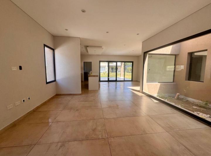 Casa · 149m² · 5 Ambientes · 1 Cochera