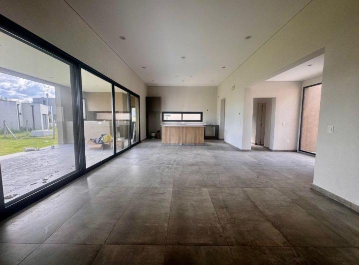 Casa · 159m² · 5 Ambientes · 1 Cochera