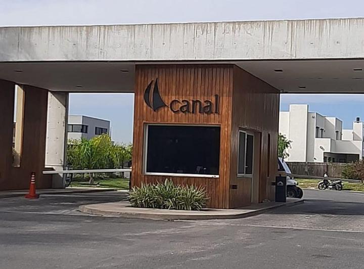 Casa · 150m² · 4 Ambientes · 3 Cocheras