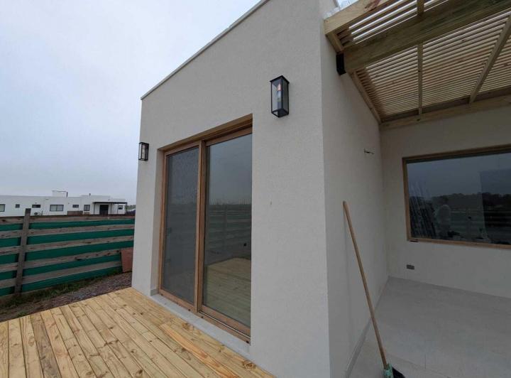Casa · 140m² · 5 Ambientes · 4 Cocheras