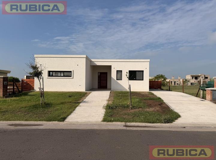 Casa · 176m² · 5 Ambientes · 2 Cocheras